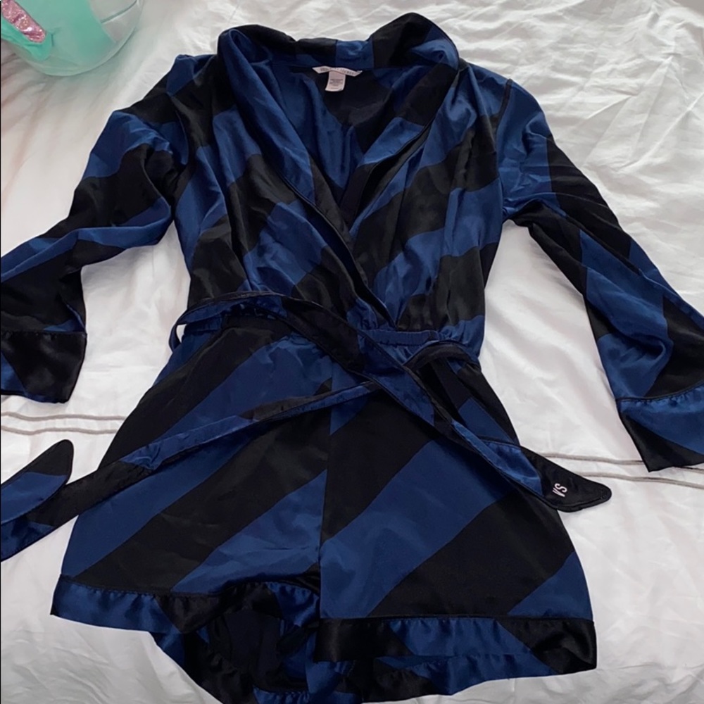 VS robe romper style